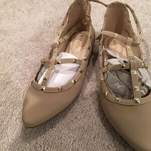 Bamboo studded tan ankle strap flats size 7 new in box